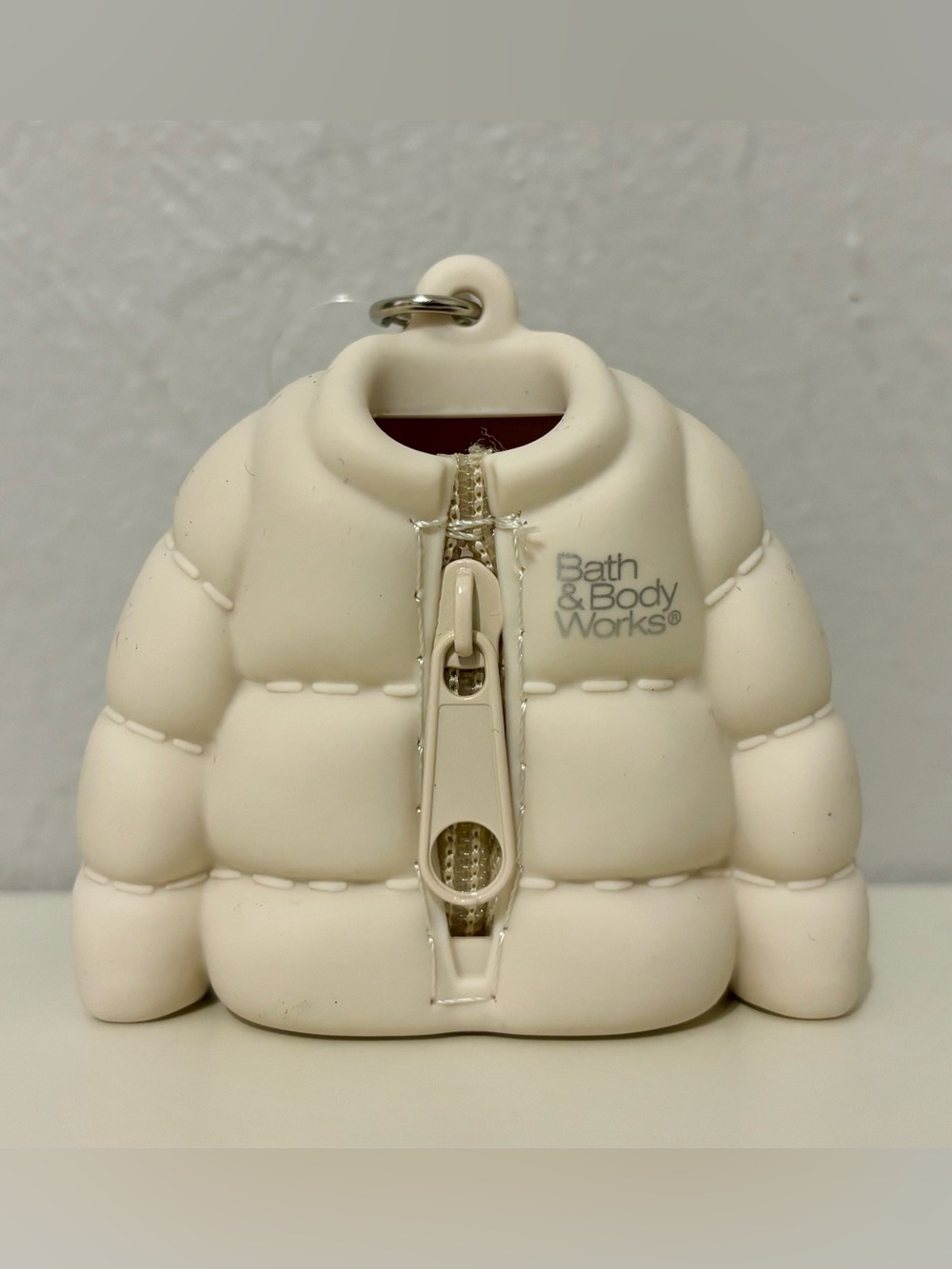 Bath & Body Works Puffer Winter Jacket Keychain Pocketbac Sanitizer Holder